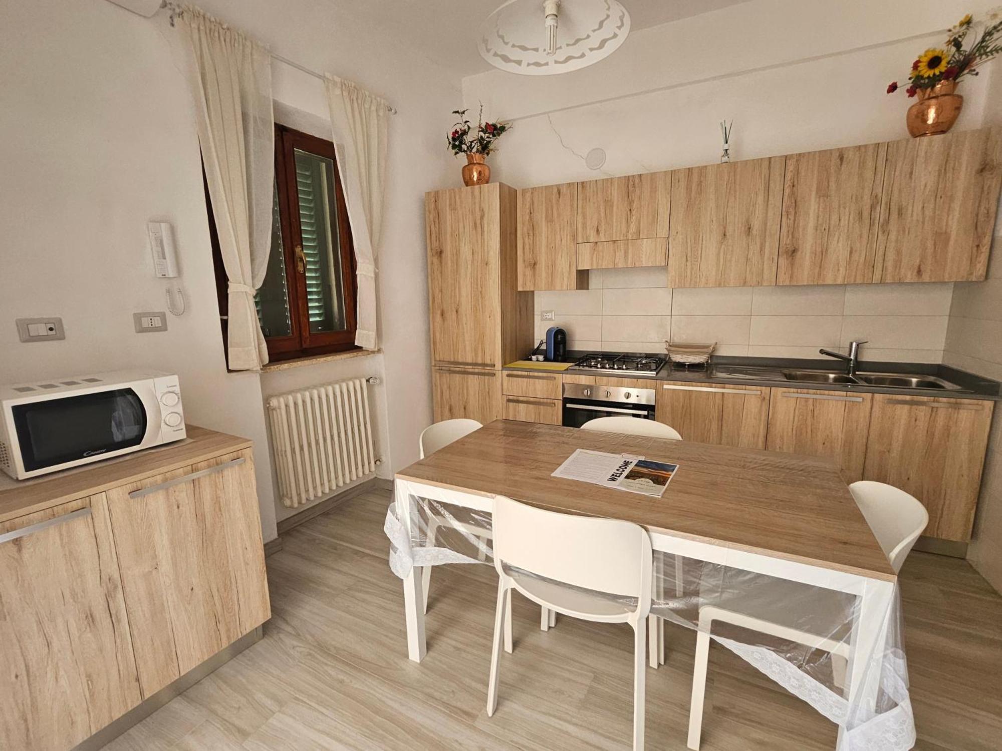 Appartamento Via Roma Castelnuovo D'Elsa Exterior foto